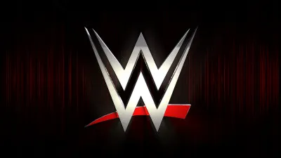 Pour quelle raison a-t-il été licencié de la WWE, en 2015 ?