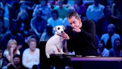 Quel présentateur amenait son chien sur le plateau de "La roue de la fortune" ?