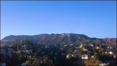 Hollywood est un quartier de quelle grande ville de l'État de Californie ?