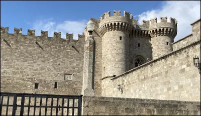 Qu'&eacute;tait le colosse de Rhodes ?