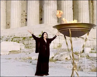 Qui est cette chanteuse et actrice icône de la Grèce antique ?