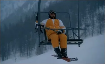 Dans le film "Les Bronzés font du ski", on entend Michel Blanc/Jean-Claude Dusse chanter "Étoile des neiges".