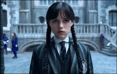 De qui Enid est-elle amoureuse ?