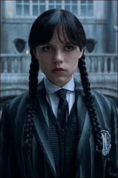 Quelle coiffure Mercredi a-t-elle durant toute la saison ?
