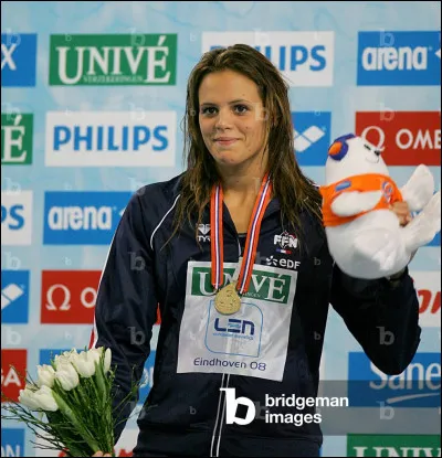 Dans quel sport excellait Laure Manaudou ?