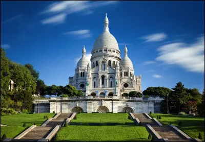 Quel est le nom de cette célèbre basilique de Montmartre ?