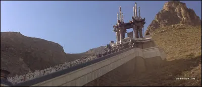 En quelle créature monstrueuse, Thulsa Doom a-t-il dorénavant la faculté de se transformer ?