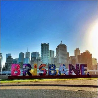 De quel État australien la ville de Brisbane est-elle la capitale ?