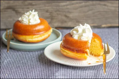 Le saviez-vous ? Le créateur du baba au rhum est Nicolas Stohrer.