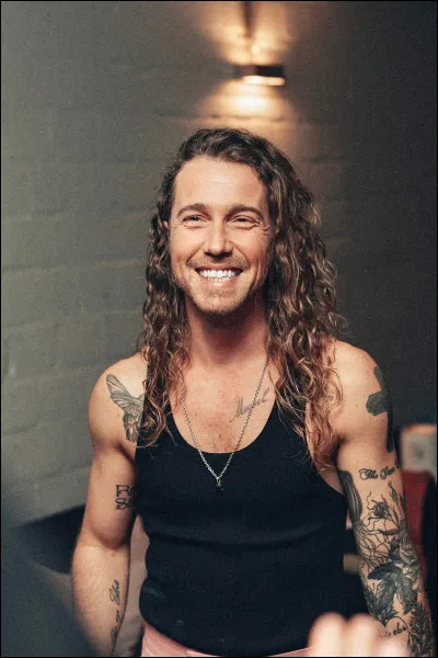 Le saviez-vous ? "Juste un instant" est une chanson de Julien Doré.