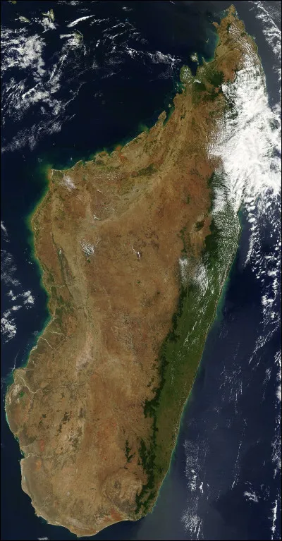 Pour finir en douceur, une île qu'on connaît tous. Madagascar connue également comme "l'île rouge" est séparée du continent africain par un canal, lequel ?