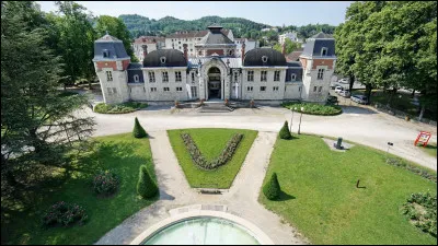 L'addition 11 + 15 + 13 indique comme préfecture :