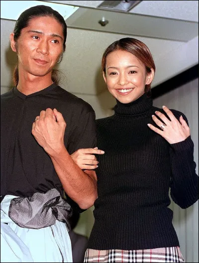 De quel groupe faisait partie son ex-mari Masaharu "Sam" Maruyama ?