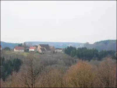 Je vous emmène en Lorraine, à Glasenberg. Hameau du pays de Bitche, il se situe dans le département ...
