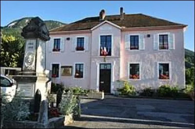Pour finir, je vous propose de rester en Auvergne-Rhône-Alpes et de partir à Saint-Laurent. Commune de l'arrondissement de Bonneville, elle se situe dans le département ...