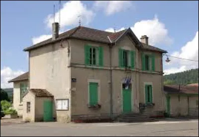 Commune de l'aire d'attraction Burgienne, Drom se situe en région ...