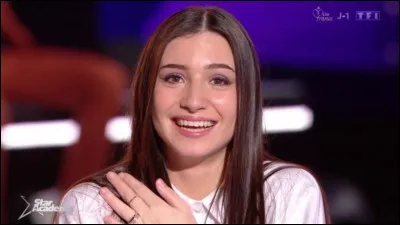 Cite l'âge de Lénie lors de son passage à la Star Academy.