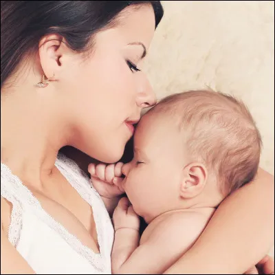 Qui chante : "Maman" ?