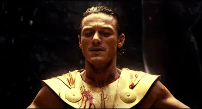 Comment sappelle le dieu qui a été joué par Luke Evans (entre autres) et qui, dans la mythologie grecque, est le roi des dieux ?