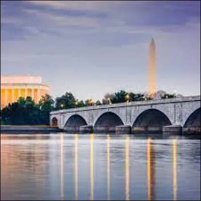 Dans quel pays le Potomac, fleuve long de 652 km, est-il situé ?