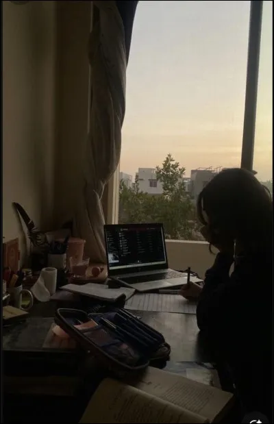 Tu travailles sur un projet en équipe et quelquun ne fait pas sa part. Comment réagis-tu  ?