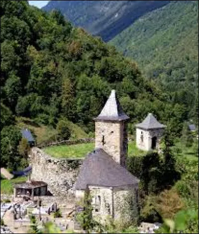 Village Ariégeois, Ustou se situe dans l'ex région ...