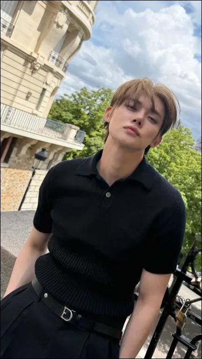 Bien, maintenant, passons aux choses sérieuses. Si je te montre la photo des yeux de tous les membres de son groupe, saurais-tu reconnaître son il ?