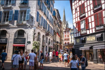 Quelle est la devise de la ville de Bayonne ?