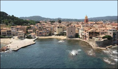 Quelle est la ville où se trouve la plage de la Ponche ?