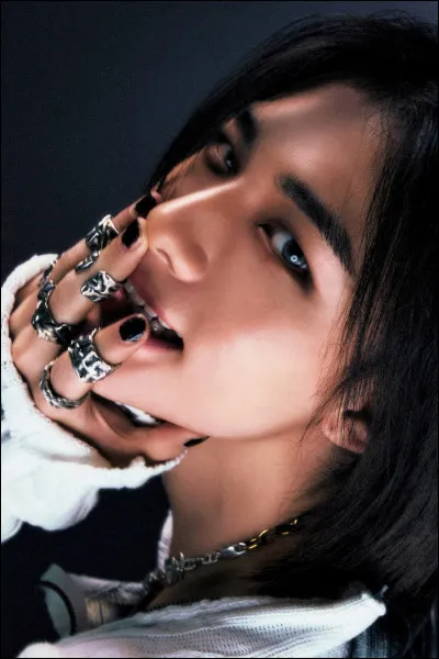 Tu regardes un fancam de Hyunjin. Quelle est ta réaction ?