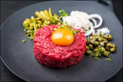 Quel est cette préparation de buf avec laquelle certains se régalent ?