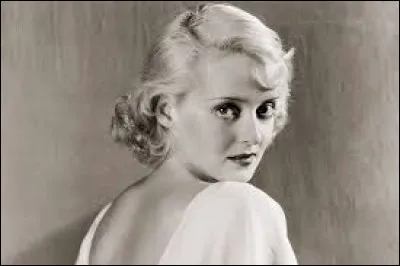 Qui cette actrice am&eacute;ricaine qui tient le premier r&ocirc;le dans le film ''Le bl&eacute; est vert'' ?