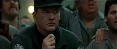 Lynch joue Walton dans ce film de John Woo, qui est...