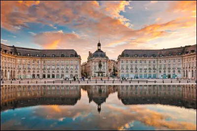 La plus grande région de France en superficie est...