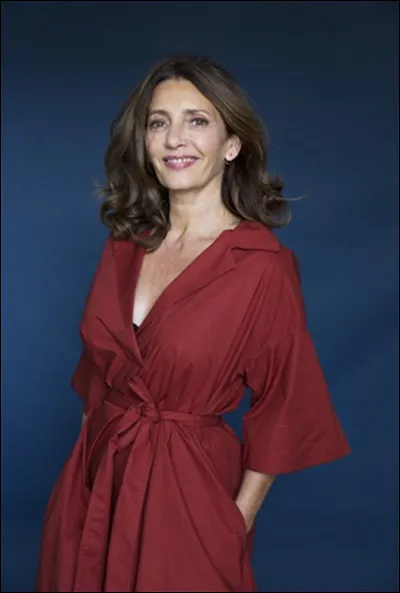 Valérie Karsenti est née le 26 août 1968. Elle est active dans le domaine du doublage et prête sa voix à Juliette dans le film d'animation en version française : ...