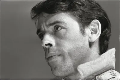 Quel chanteur a écrit et chanté "La Chanson des vieux amants" en 1967 ?