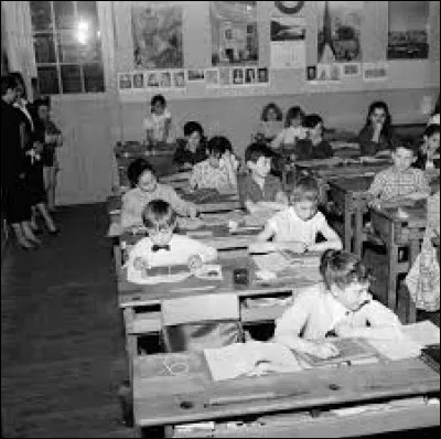 Qui a eu l'idée de l'école en premier ?