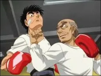 En boxe anglaise, lequel de ces coups de poings est réalisé de bas en haut ?