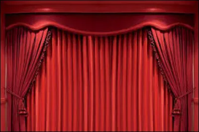 Traditionnellement, combien de coups frappe t-on avant la représentation d'une pièce de théâtre ?