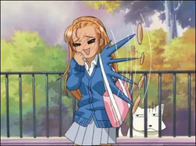 De qui Momo est-elle amoureuse au départ ?