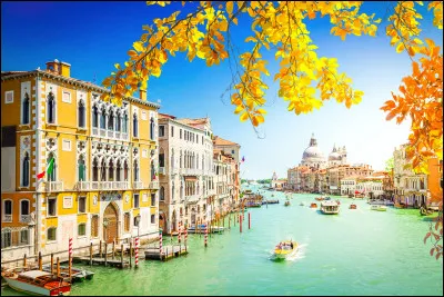 Dans sa chanson "L'Encre de tes yeux", d'apr&egrave;s Cabrel, on r&ecirc;vait d'une ville et de libert&eacute;. Quelle ville ?