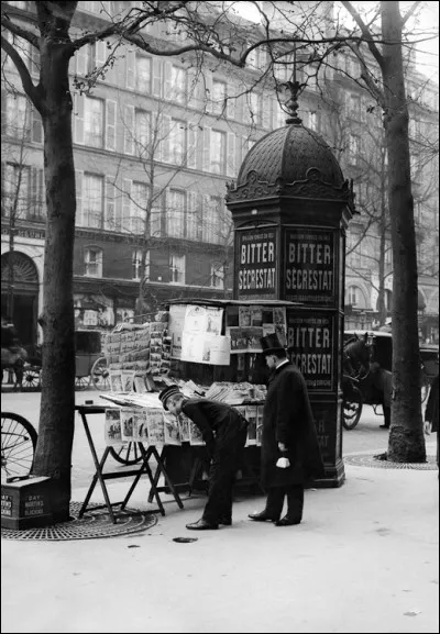 Quel édicule est lié aux journaux ?