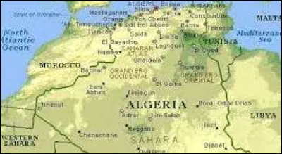 Laquelle de ces propositions sur l'Algérie est fausse ?