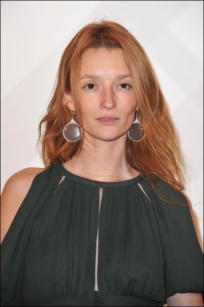 Audrey Marnay est une actrice française née en 1980. Quelle autre profession a-t-elle exercée ?