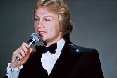 Parmi ces chansons de Claude François, laquelle est l'adaptation d'une chanson étrangère ?