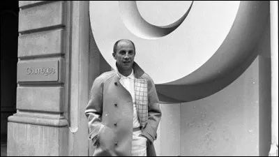 En 1965, quel couturier français a lancé la mini-jupe en France ?