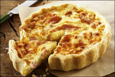 Si vous êtes un puriste, quel ingrédient n'entre jamais dans la recette d'une quiche lorraine ?