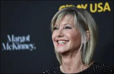 Olivia Newton-John est décédée le lundi 8 août 2022.
Dans quel pays a-t-elle émigré avec sa famille lorsqu'elle avait cinq ans ?