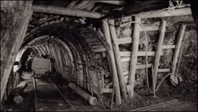 Combien de kilomètres de galeries furent creusés dans le bassin minier du Nord-Pas-de-Calais en trois cents ans d'histoire ?