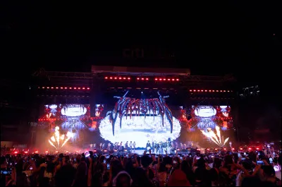 Les Stray Kids ont une chanson nommée "Chronosaurus".